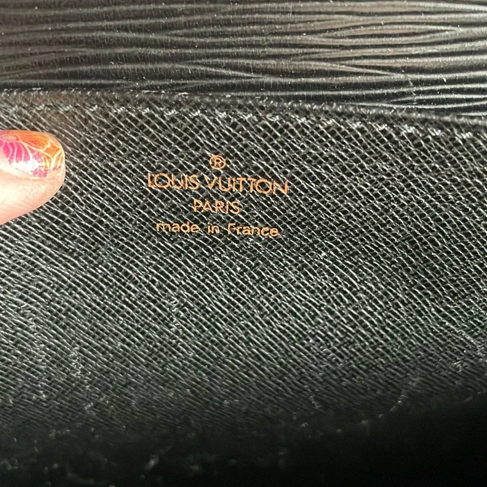 🚨LOUIS VUITTON🚨Black Epi Leather Serviette briefcase/business bag (minor wear)